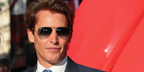 Singer-songwriter James Blunt was seen wearing silver Ray-Ban Aviator 3025 003/32 sunglasses with grey gradient lenses at the European premiere of The Devil Wears Prada 2 in London, April 2026.