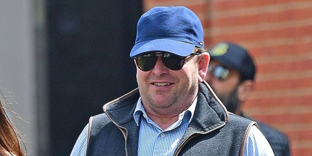 Celebrity chef and presenter James Martin was seen wearing tortoiseshell Persol 0714 Folding 24/31 sunglasses with green lenses.