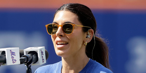 Actress Jamie-Lynn Sigler was seen wearing striped yellow Garrett Leight Kinney 2007 BT-PGN sunglasses with green lenses before an American football match between the New York Mets and the Miami Marlins in July 2026