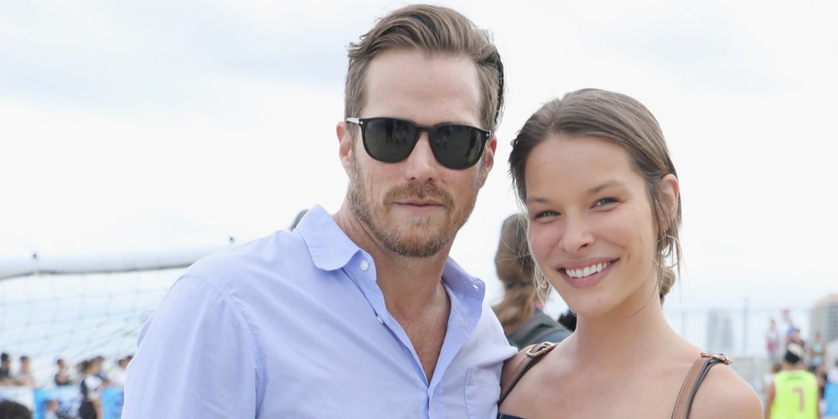 Actor Jason Lewis was seen wearing black Persol 3316S 95/31 sunglasses at the Celebrity Beach Soccer in Miami, November 2018.