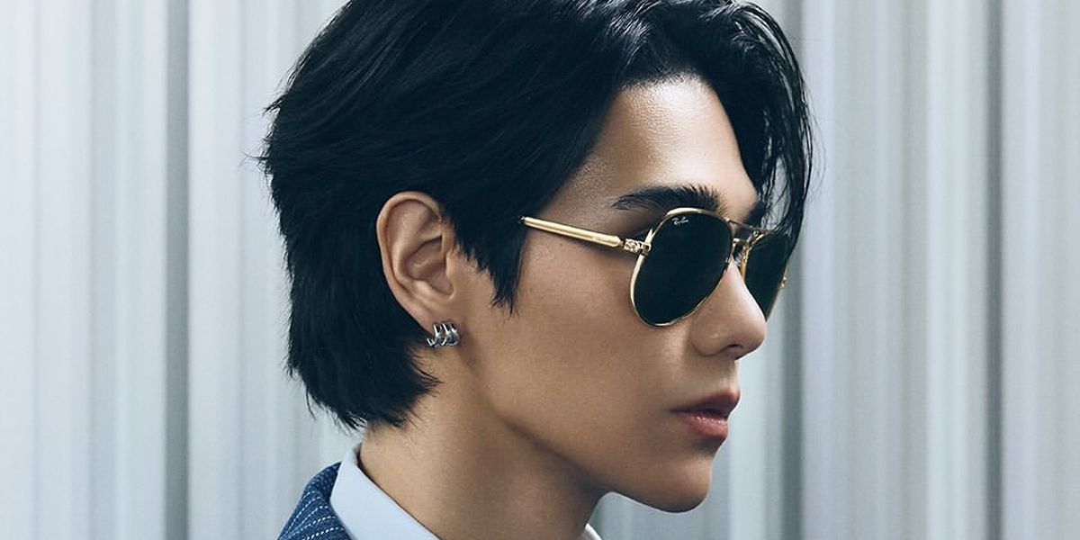 Thai singer Jeff Satur was seen wearing gold Ray-Ban Aviator Max RB 3925 001/31 sunglasses in a Ray-Ban campaign.