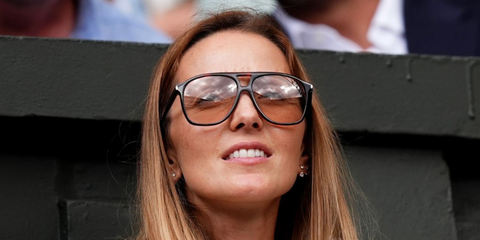 Jelena, wife of Novak Djokovic, was seen wearing tortoiseshell Saint Laurent Sun SL 596 Dune 003 aviator sunglasses with yellow lenses at the Wimbledon Tennis Championships 2025. Shop online now on Pretavoir