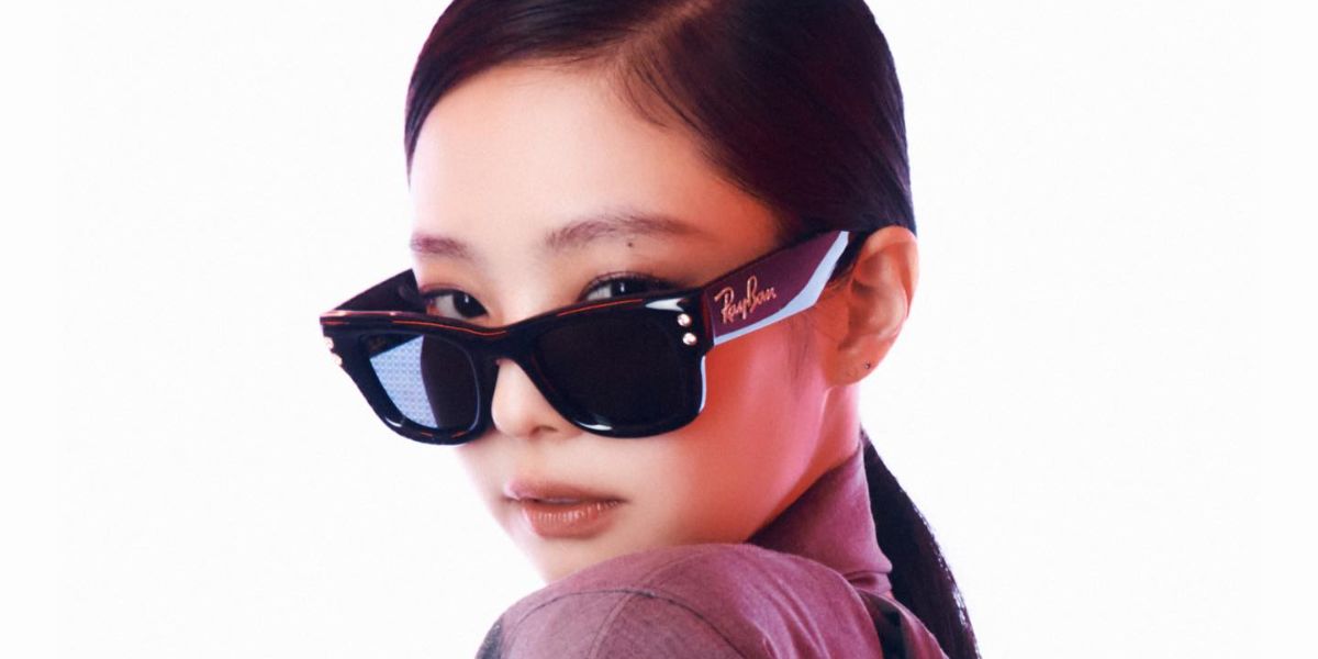 Jennie BLACKPINK was seen wearing black Ray-Ban Wayfarer Puffer RB 4940B 6864/87 Crystal Edition at a Ray-Ban event in Seoul, September 2025.