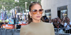 Jennifer Lopez was seen wearing Chloe CH0286S 008 sunglasses with tricolour brown to green gradient lenses in New York City, October 2025. Shop online now on Pretavoir