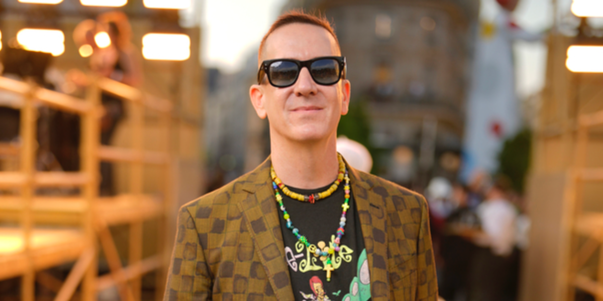 Fashion designer Jeremy Scott was seen wearing black Ray-Ban Mega Wayfarer RB 0840S 901/31 sunglasses to attend the Louis Vuitton Spring/Summer 2024 fashion show during Paris Fashion Week