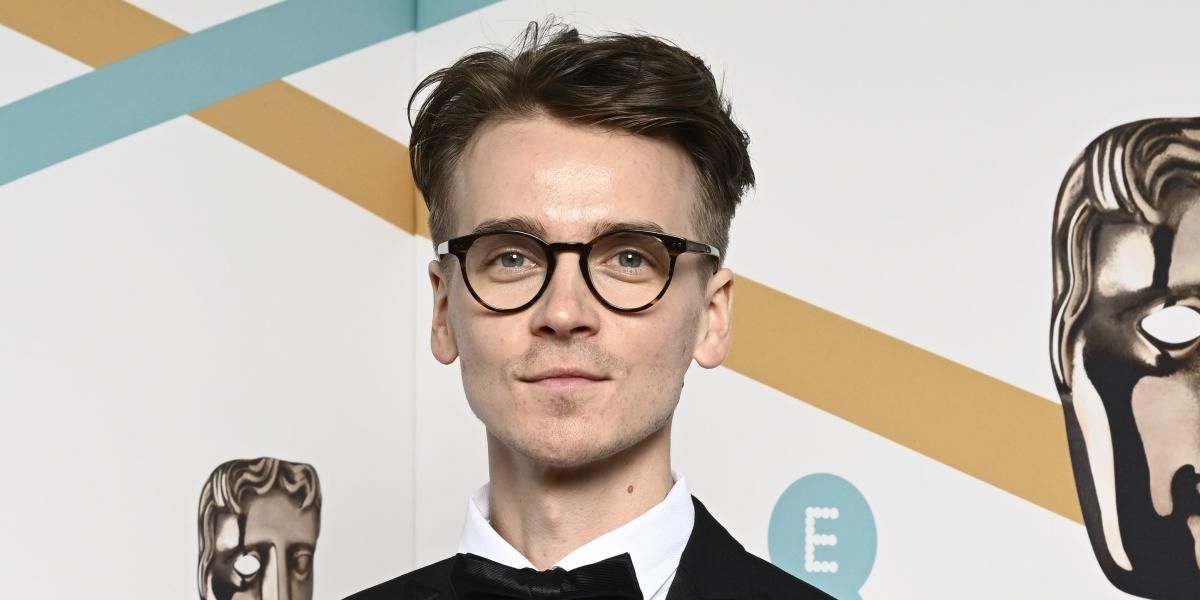 Joe Sugg was seen wearing tortoiseshell Garrett Leight Winward 1050 SPBRNSH optical glasses to attend the 2024 BAFTA Awards