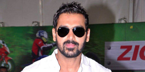 Bollywood actor John Abraham was seen wearing grey Ray-Ban Aviator Large Metal RB 3025 9190/31 sunglasses at the Mumbai International Motor Show 2013. Shop online now on Pretavoir