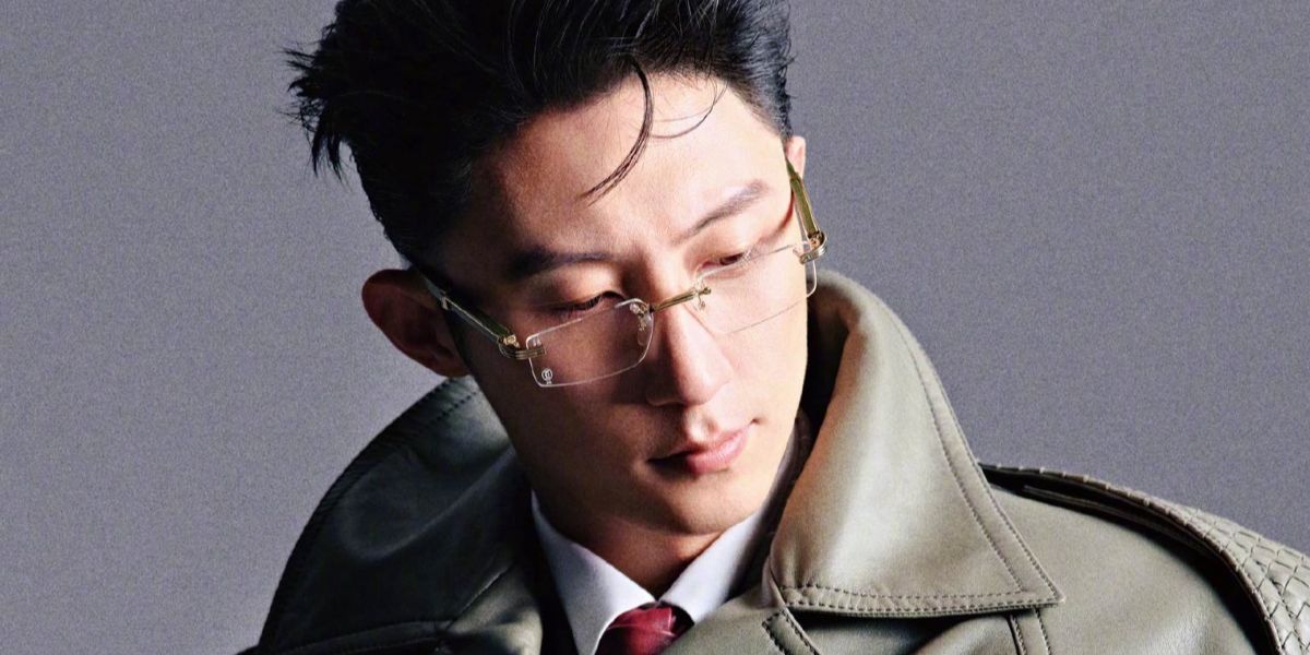 Chinese actor and model Huang Jingyu, widely known as Johnny Huang, was seen wearing gold and green wood Cartier CT0485O 006 optical glasses in a L'Officiel China feature, April 2026.