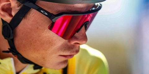 Danish professional cyclist Jonas Vingegaard was seen wearing Oakley Sutro Lite Sweep OO9465 01 Prizm sunglasses. Shop online now on Pretavoir