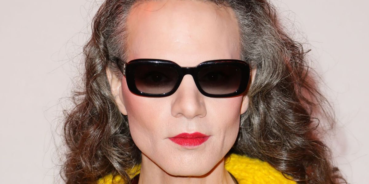 Jordan Roth was seen wearing black Saint Laurent Sun SL M130 002 sunglasses with grey gradient lenses at the Gabriela Hearst Fall/Winter 2025 fashion show during Paris Fashion Week