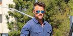 Josh Duhamel was seen wearing gold Ray-Ban Aviator 3025 112/17 Blue Flash Mirror sunglasses in Los Angeles