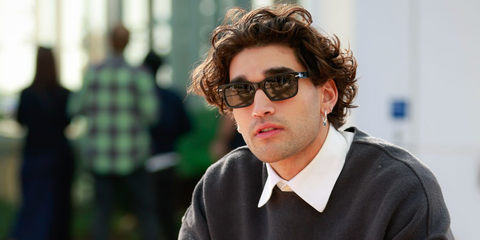 Australian actor and model Josh Heuston was seen wearing black Persol 3272S 95/48 Polarised sunglasses at the Australian Fashion Week 2023 in Sydney. Shop online now on Pretavoir