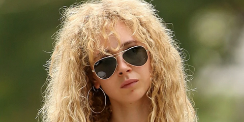 Juno Temple was seen wearing Ray-Ban Aviator 3025 001/58 Gold Frame G15 Polarised sunglasses in New York City