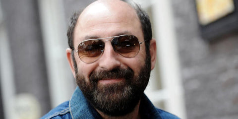 French-Algerian actor and director Kad Merad was seen wearing ruthenium Ray-Ban Aviator 3025 004/51 sunglasses with Grey/Brown Gradient lenses. Shop online now on Pretavoir