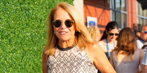 Journalist and television presenter Katie Couric was seen wearing Ray-Ban Round Metal 3447 11258 Polarised sunglasses at the US Open 2024. Shop online now on Pretavoir
