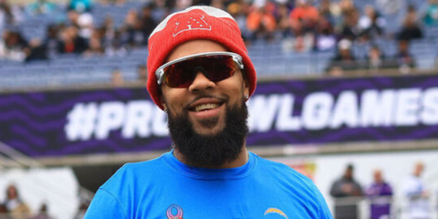American football player Keenan Allen was seen wearing grey Oakley Sphaera OO9403 11 Prizm sunglasses.