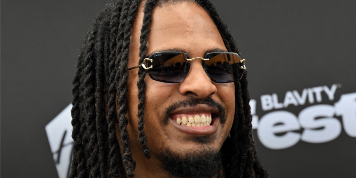 American food critic Keith Lee was seen wearing gold Cartier CT0468S 001 rimless sunglasses with grey gradient lenses at the Blavity Fest 2025 in Atlanta, Georgia.