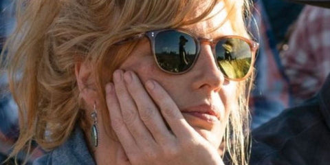 Actress Kelly Reilly was seen wearing tortoiseshell Oliver Peoples Finley 1993 Sun OV5491SU 1742/52 sunglasses with green lenses in Yellowstone.