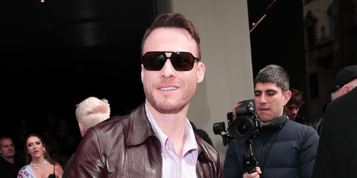 Turkish actor Kerem Bursin was seen wearing tortroiseshell Dolce&Gabbana DG4354 502/73 aviator sunglasses at the Dolce & Gabbana Fall/Winter 2026 fashion show during Milan Fashion Week.
