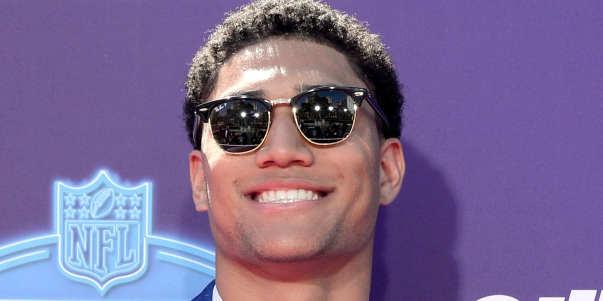 American football player Kyle Hamilton of Baltimore Ravens was seen wearing the iconic black Ray-Ban Clubmaster RB 3016 901/58 Polarised sunglasses at the NFL Draft 2022 in Las Vegas.