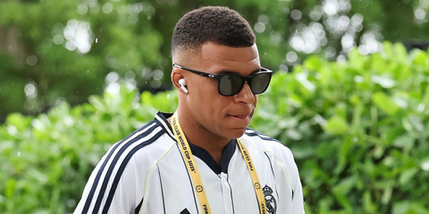 Kylian Mbappe was seen wearing shiny black Oakley Ojector OO9018 04 Prizm Polarised sunglasses at the FIFA Club World Cup 2025 round of 16 match. Shop online now on Pretavoir