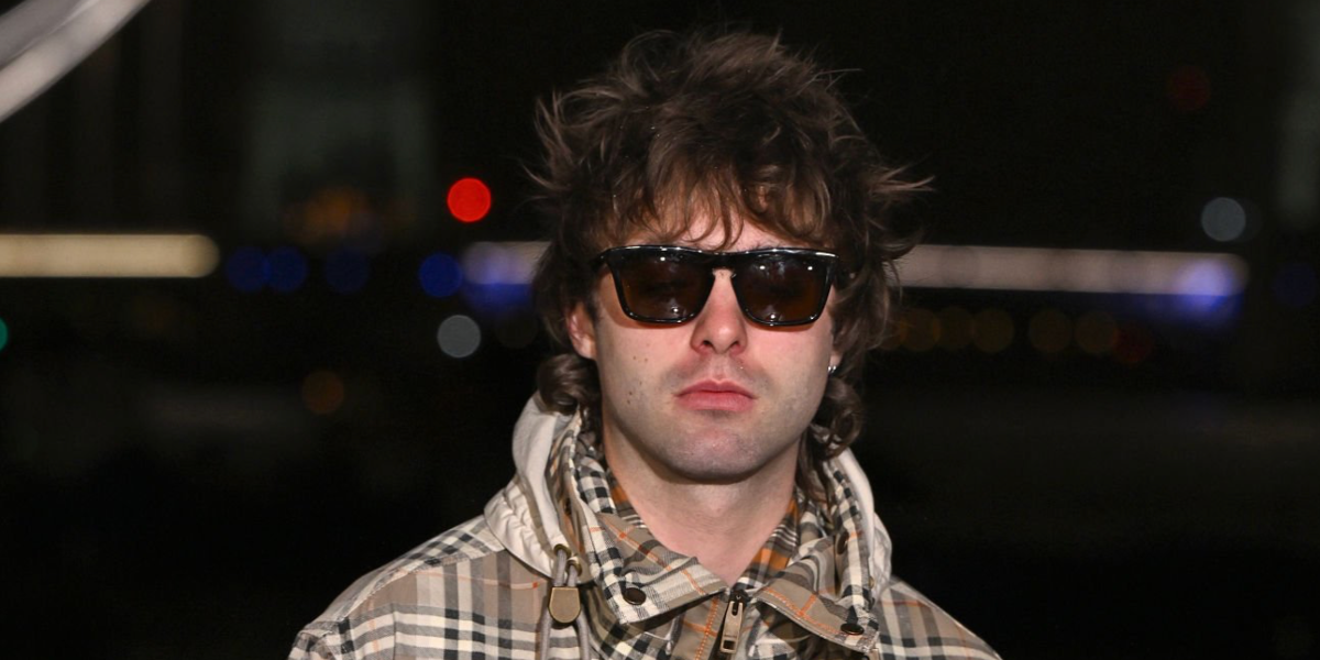 Lennon Gallagher was seen wearing black Burberry BE4434 4121/87 sunglasses at the Burberry Fall/Winter 2026 fashion show during London Fashion Week.