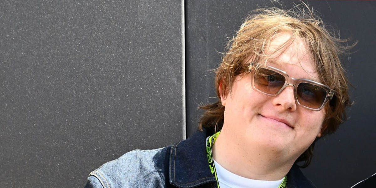 Lewis Capaldi was seen wearing Cutler and Gross Sun 1432 03 Sand Crystal sunglasses at the F1 British Grand Prix 2026.