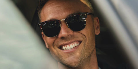 Australian actor Lincoln Lewis was seen wearing the iconic tortoiseshell Ray-Ban Clubmaster RB 3016 990/58 Polarised sunglasses in his Instagram post, October 2024.