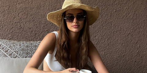 Lucy Watson was seen wearing gold Versace 2245 1002/8G rectangular glasses in her social media post