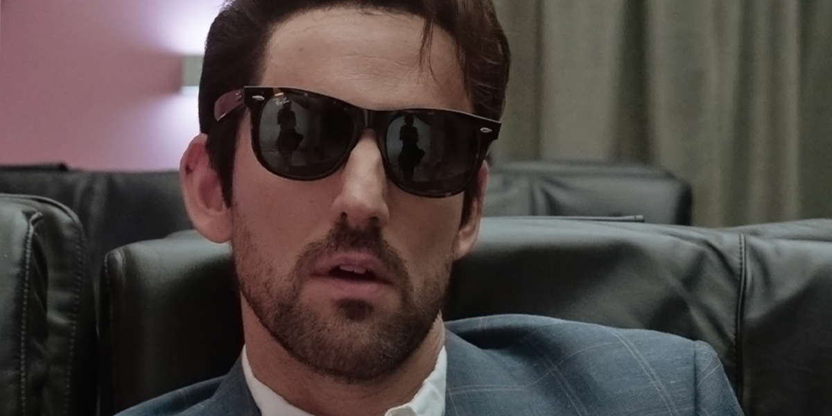 Mexican actor Luis Gerardo Mendez was seen wearing ortoiseshell Ray-Ban Wayfarer 2140 902 sunglasses in Prime Video's Mentiras, the series