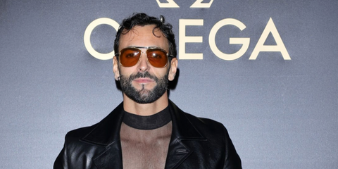 Italian singer Marco Mengoni was seen wearing Tom Ford Jaden TF1017 30E sunglasses at the "Icons Shine with OMEGA in Milan" event in April 2024. Shop online now on Pretavoir