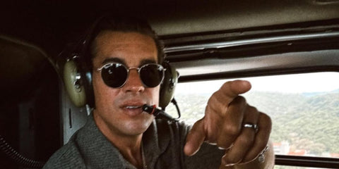 Spanish actor Mario Casas was seen wearing gold Ray-Ban Round Metal RB 3447 9196/48 Polarised sunglasses in El Salvador, shared on his Instagram post in August 2025. Shop online now on Pretavoir