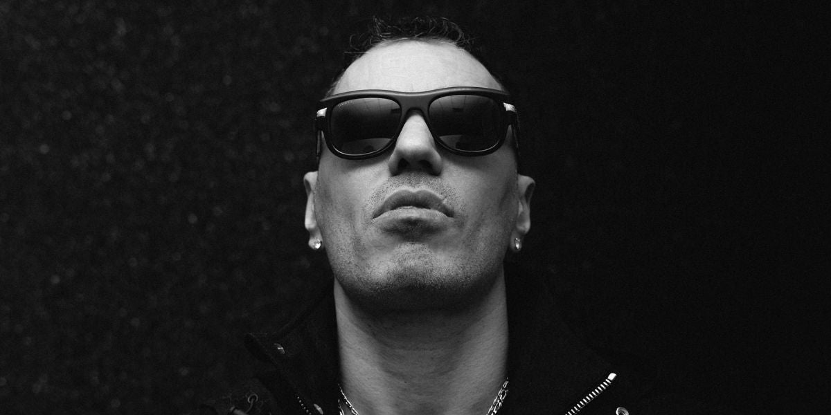 Italian rapper Marracash was seen wearing black Gucci GG1517S 001 sunglasses in his social media post, February 2025. Shop online now on Pretavoir