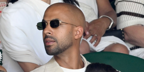 DJ and presenter Marvin Humes was seen wearing gold Oliver Peoples 1989C OV1351S 5332/71 rectangular aviator sunglasses at the Wimbledon Tennis Championships 2025. Shop online now on Pretavoir