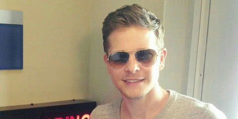 Actor Matt Czuchry was seen wearing Ray-Ban Aviator 3025 001/51 Gold/Light Brown Gradient sunglasses in a social media post, March 2017.