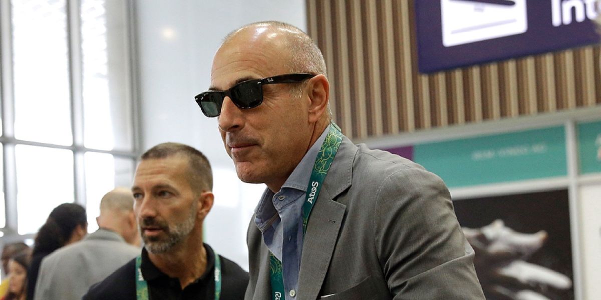American former television presenter Matt Lauer was seen wearing black Ray-Ban New Wayfarer RB 2132 901 sunglasses at an airport