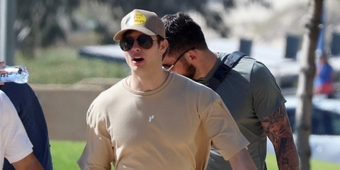Comedian and actor Matt Rife was seen wearing black Ray-Ban Aviator Large Metal II RB 3026 L2821 sunglasses in Australia, January 2024