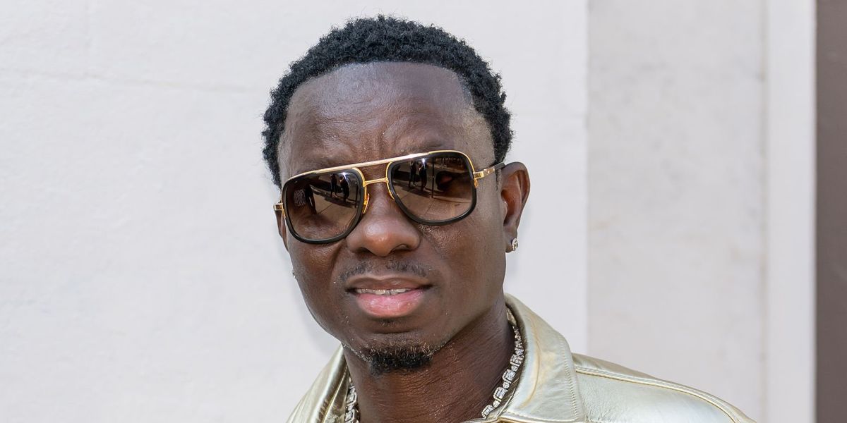 Comedian Michael Blackson was seen wearing Dita Mach One DRX 2030 B - Gold & Black sunglasses in Philadelphia, July 2025. Shop online now on Pretavoir