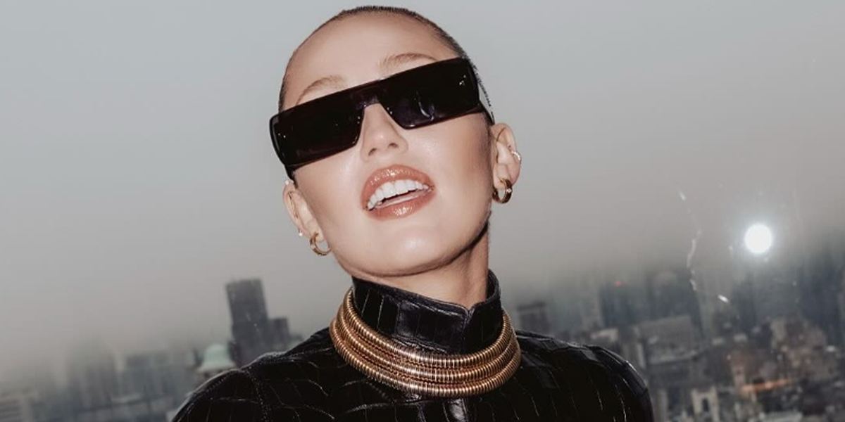 Alaia AA0083S 001 - As Seen on Miley Cyrus & Beyonce