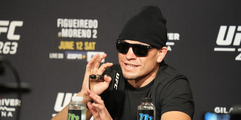 Mixed martial artist Nate Diaz was seen wearing black Ray-Ban 4147 601/58 Polarised sunglasses in a UFC press conference. Shop online now on Pretavoir