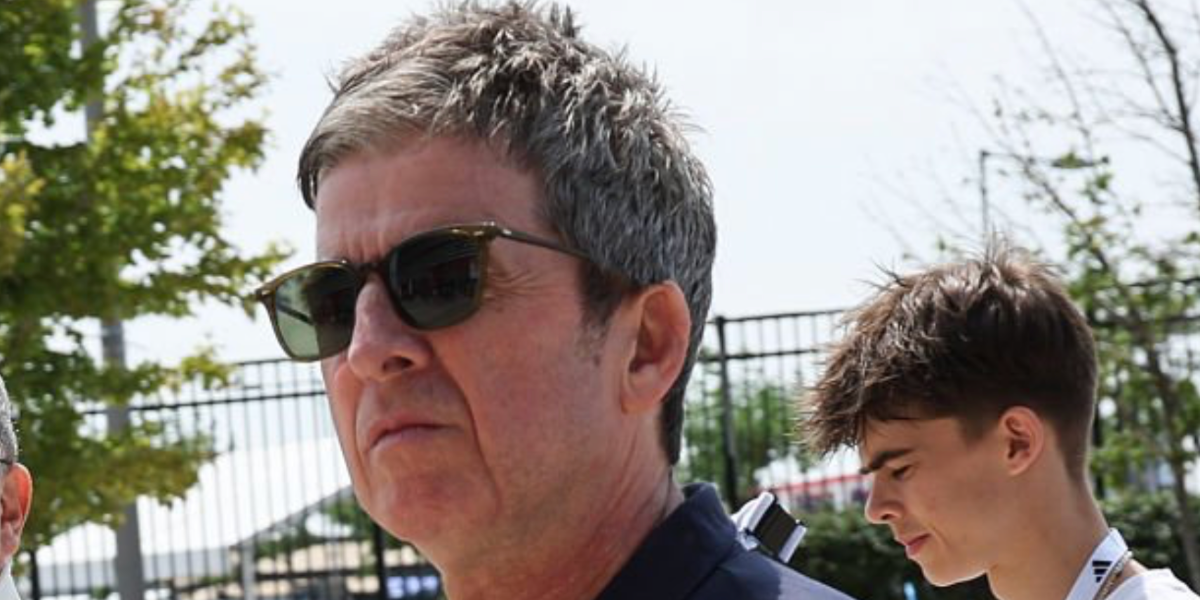 Noel Gallagher was seen wearing olive green Oliver Peoples Laedin OV5614SU 1821/52 sunglasses at the FIFA World Cup 2026 final match between Spain and Argentina.