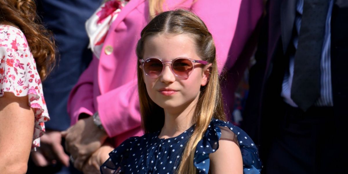 Princess Charlotte at Wimbledon 2024 wearing pink round Ray-Ban Junior sunglasses - buy online.