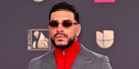 Colombian musician Ryan Castro was seen wearing gold Bottega Veneta Sardine BV1386S 001  oval sunglasses at the Univision's 38th Premio Lo Nuestro in Miami, February 2026.