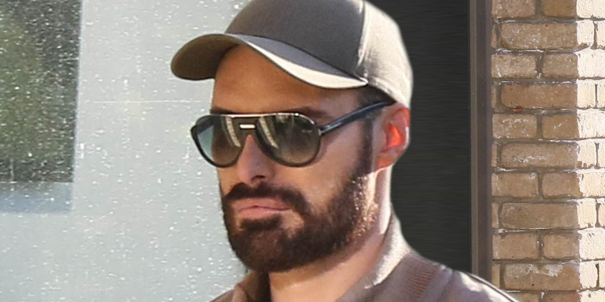 Rylan Clark was seen wearing black and gold Tom Ford Dimitry TF0334 01P aviator sunglasses with grey gradient lenses