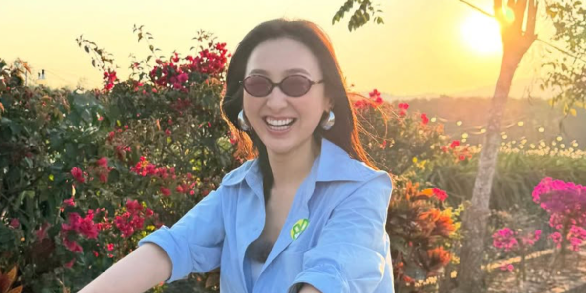 Hong Kong actress Samantha Ko was seen wearing tortoiseshell Miu Miu MU 04ZS VAU50D oval sunglasses in her Instagram post, March 2025. Shop online now on Pretavoir