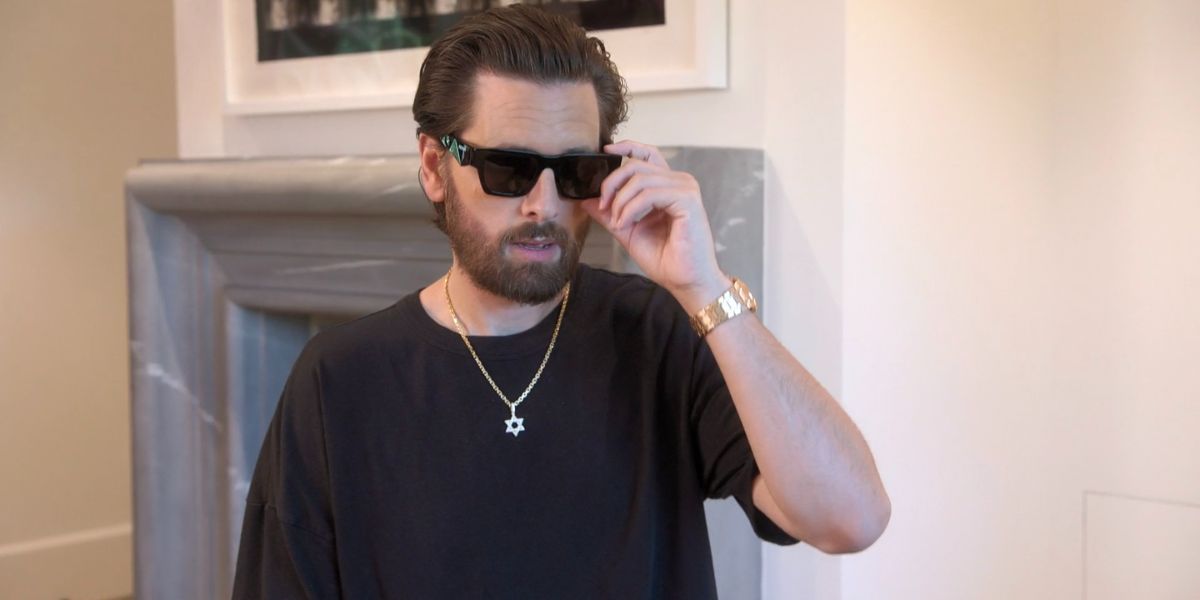 Scott Disick was seen wearing black Prada PR A06S 16K08Z sunglasses in The Kardashians season 6 episode 7