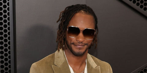 Host and interviewer Scott Evans of House Guest was seen wearing transparent Saint Laurent SL 232 005 Betty sunglasses with brown gradient lenses at the Grammy Awards 2024.