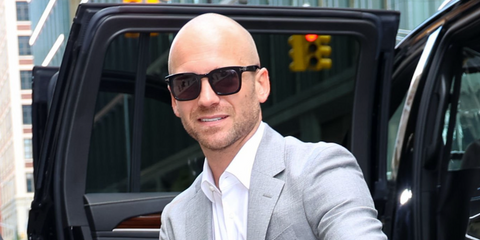 Television host and YouTuber Sean Evans of the Hot Ones was seen wearing black Tom Ford Dax TF751-N/S 01A sunglasses in New York City, August 2024.