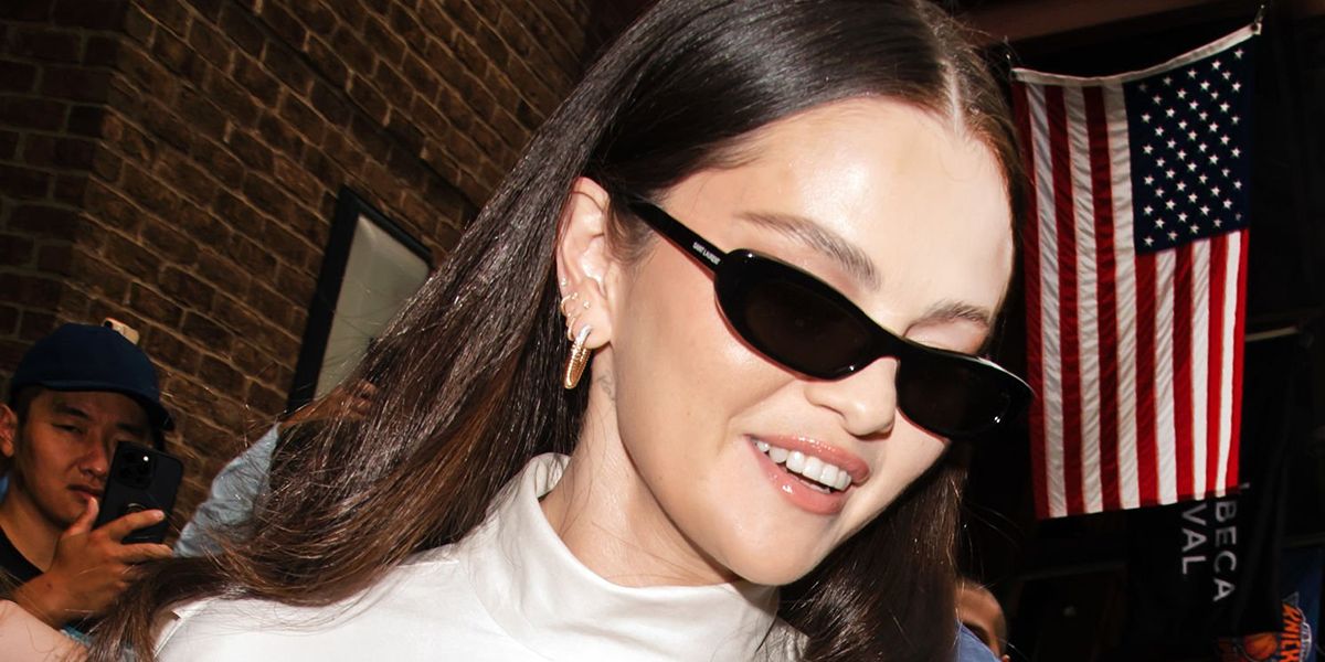 Selena Gomez was seen wearing black Saint Laurent Sun SL 557 Shade 001 sunglasses in New York City, September 2026.