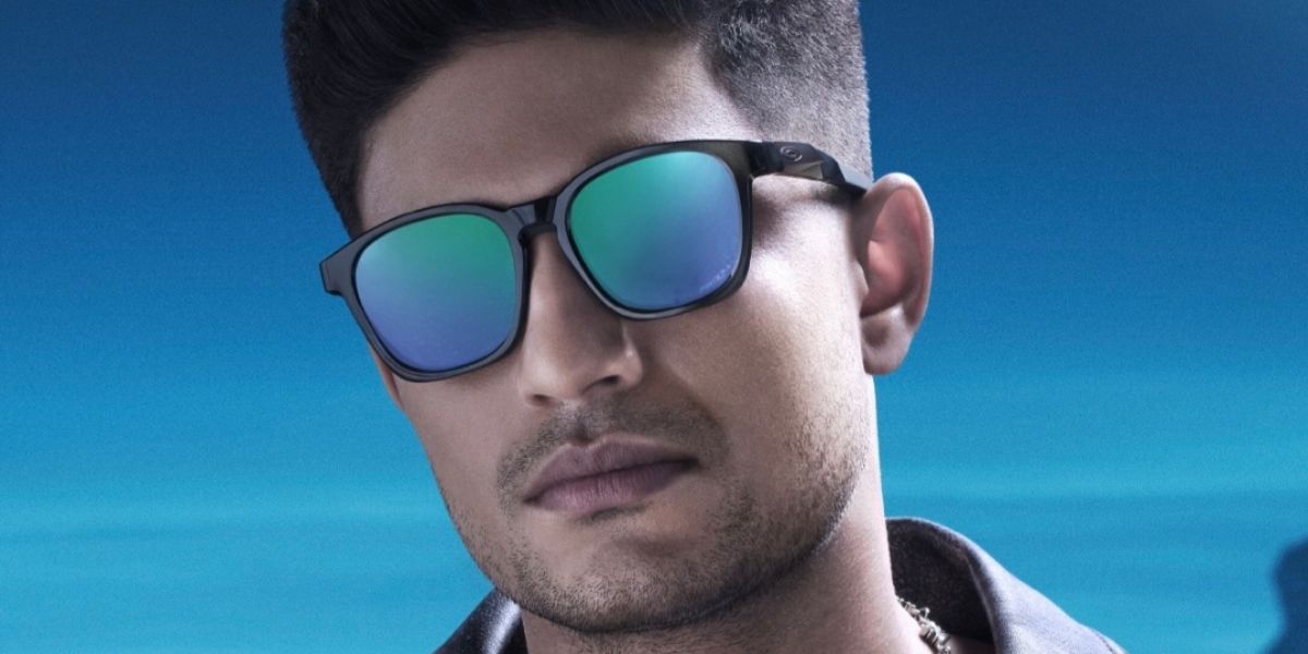 Indian cricketer Shubman Gill was seen wearing black Oakley Shackle OO9507D 01 sunglasses with Prizm sapphire lenses in his Instagram post, March 2026.